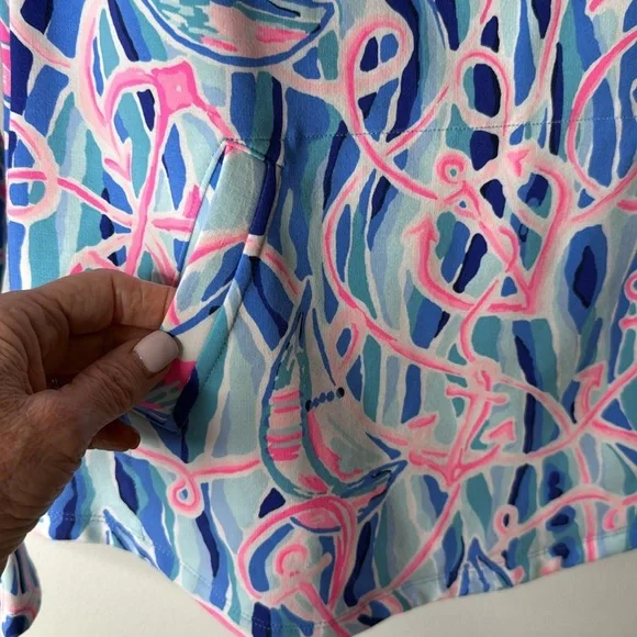 Lilly Pulitzer Skipper Popover, UPF50+ in Skim Blue Reel Nauti, Small. - Picture 6 of 13